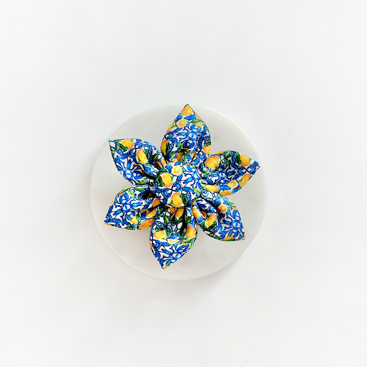 Amalfi Lemon Collar Flower