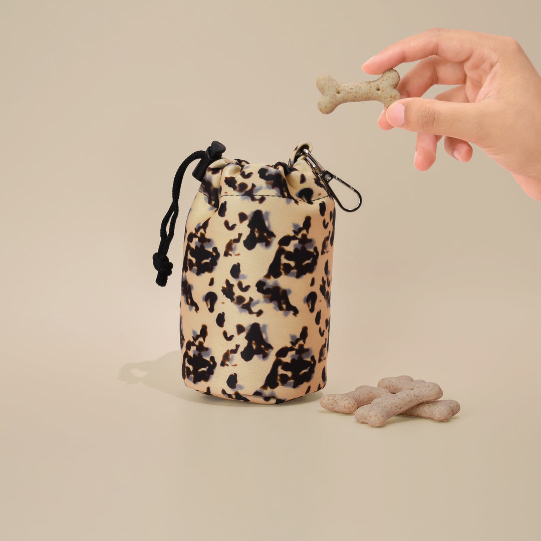 Cream-And-Black-Print-Drawstring-Closure-Dog-Treat-Pouch-With-Clip